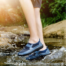 Load image into Gallery viewer, Summer Crocodile Patttern Breathable Mesh Shoes
